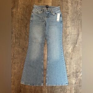 NWT BDG Urban Outfitters Flare Jeans Size 27 Light Wash Denim
